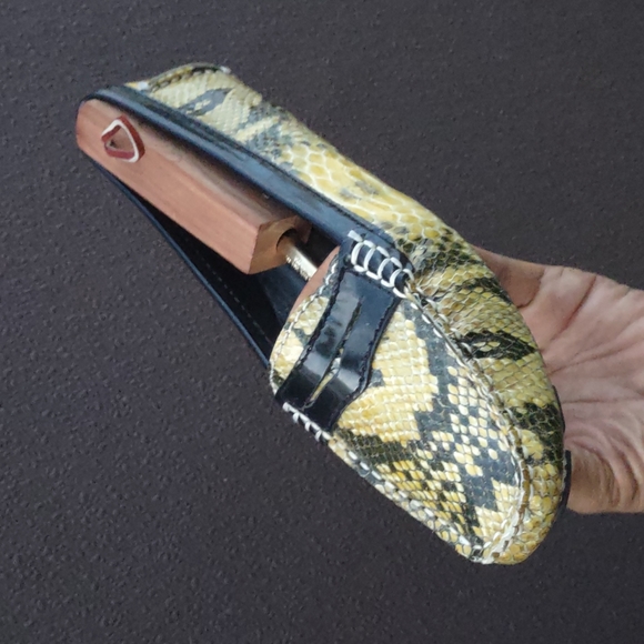 Mark Joseph Ladies Genuine Leather Loafer w/an Unusual Python Print - Picture 3 of 17